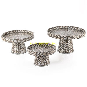 Juego de soporte para pasteles con incrustaciones negras de 3 soportes de exhibición de postres de pedestal redondos bandejas de servicio con patrón Floral hecho a mano para catering de bodas - Product Image 2