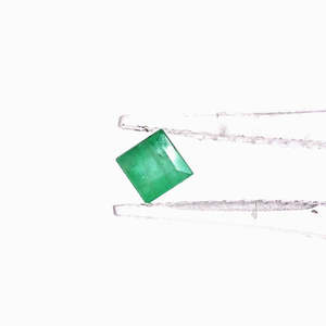 Émeraudes zambiennes naturelles, carrés calibrés de 5 mm, pierres précieuses facettées naturelles, prêtes à l'emploi pour la création de bijoux - Product Image 2
