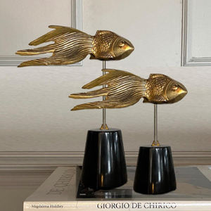 Juego de 2 Esculturas Decorativas Hechas a Mano con Base de Mármol Coral y Metal de Aluminio para Decoración de Mesa de Sala de Estar y Dormitorio - Product Image 5