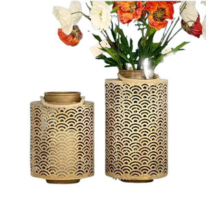 Florero chapado en oro Moderno Lujo Funcional Pantalla de mesa Aluminio Metal Coastal Hierro Florero Juego de 2 - Product Image 1
