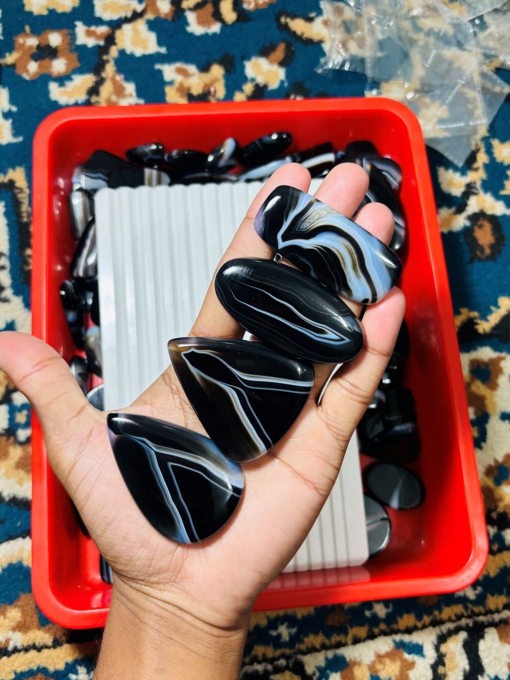 เช่นเดียวกับภาพ