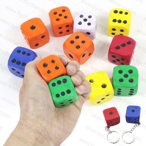 Dados de espuma divertidos para apretar, juguete preescolar, dados grandes suaves, ranura de <span class=keywords><strong>casino</strong></span>, regalos creativos con llavero para favores de fiesta baratos - Product Image 2