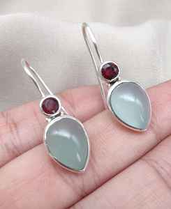 Pendientes Colgantes de Calcedonia Acuática y Granate, Plata de Ley 925, Joyería con Piedras Preciosas, Pendientes Minimalistas Hechos a Mano - Product Image 5