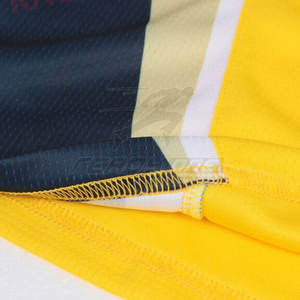 Tenue de basketball unisexe personnalisable Pro League à manches courtes, respirante et à séchage rapide pour les saisons estivales - Product Image 4