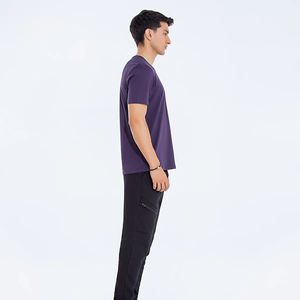 T-shirt à col rond de haute qualité OEM T-shirt violet en coton uni T-shirt unisexe T-shirts pour hommes T-shirts sérigraphiés personnalisés - Product Image 3