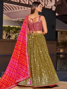 Lehenga Choli Verde Oliva de Georgette con Bordado Geométrico Completo en Zari y Lentejuelas, Elegante Traje Festivo para Bodas - Product Image 4