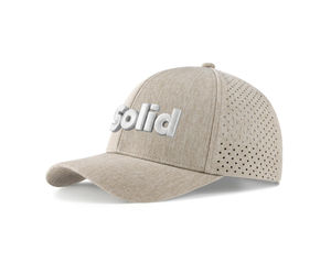 Gorra de golf de 6 paneles, estructurada, 100% poliéster, con perforaciones cortadas a láser, logotipo bordado personalizado, curvada, impermeable, para deporte, con impuestos bajos. - Product Image 3