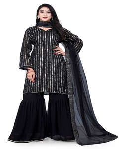 เสื้อผ้าสำหรับงานแต่งงานคอลเลกชั่นดีไซน์เนอร์เสื้อผ้าพื้นเมืองกูจารัต - Product Image 2