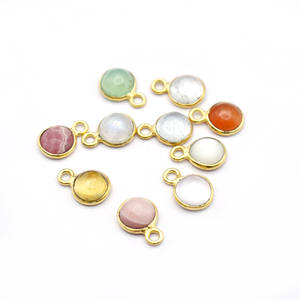 Pendentif rond aigue-marine lisse-Lunette faite à la main Charme minuscule, Bélière unique plaqué or, Bijoux de collier minuscule, Cadeau pour elle - Product Image 5