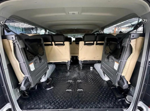 VENTES FLASH : Autobus Toyota Hiace d'occasion 18 places, très propre intérieur et extérieur - Product Image 6