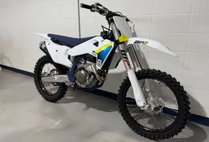 Oferta de Subasta: Motocicletas de Motocross FC 250 2025 Nuevas en Stock, Potencia 1001-2000W, Velocidad Máxima >80km/h, Depósito - Product Image 2