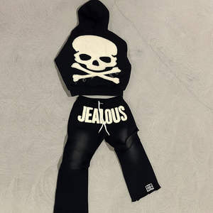 Ensemble de survêtement d'hiver deux pièces pour homme, personnalisé, en tissu épais, imprimé, avec broderie effet vieilli et pantalon de survêtement délavé à l'acide, vente en gros - Product Image 3