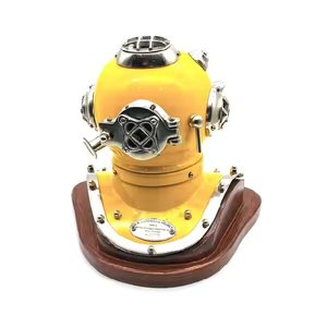 US Navy Mark V Miniatura 230mm Casco DE BUCEO Metal amarillo Artículo de decoración para el hogar - Product Image 4