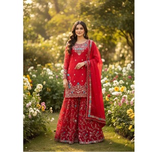 Ensemble Sharara pour femmes, haut en faux georgette brodé lourd, sharara palazzo et dupatta fantaisie pour les tenues de fête - Product Image 1
