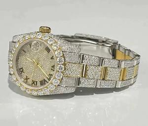 Reloj Automático de Lujo con Diamantes Moissanite VVS con Incrustaciones de Oro, Esfera con Números Romanos, Caja de Acero Inoxidable, Disponible para la Venta - Product Image 3