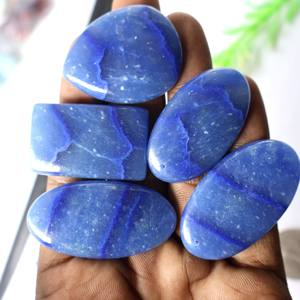 Paire de cabochons en quartz bleu naturel de super qualité, disponible en forme et taille mélangées, pour la fabrication de bijoux - Product Image 1