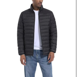 Chaqueta Acolchada The North Face de Alta Calidad para Mayoristas, Estilo Urbano para Invierno con Cuello Alto, Logotipo Frontal, Cierre de Cremallera y Diseño Liso - Product Image 3