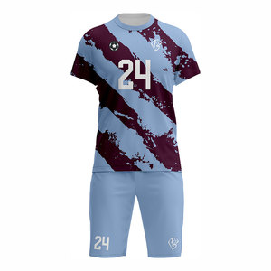 Ventes en gros de maillots de football en polyester 100% bon marché, kits de sublimation, uniformes de football personnalisés pour hommes, ensembles de vêtements de football avec logo - Product Image 1