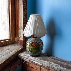 Auténtica lámpara de mesa hecha a mano de Cachemira elegante papel Mache decoración del hogar para un toque distintivo - Product Image 4