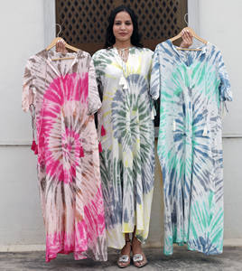 Robe d'été longue et légère tie-dye pour femmes, élégante et polyvalente, avec poches pour un mouvement sans effort et une robe confortable - Product Image 1