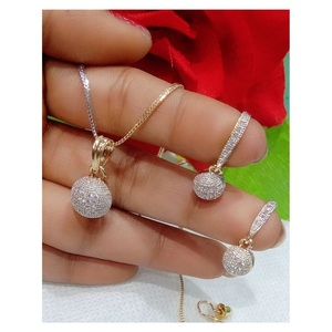 เครื่องประดับงานแต่งงานรูปทรงลูกบอลเพชร 22K พร้อมพลอยหลัก - Product Image 1