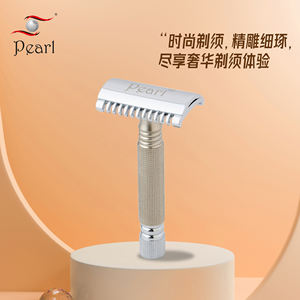 Angle de lame optimal et exposition Rasoir de sécurité en métal lourd en laiton avec design traditionnel pour un rasage en soie lisse - Product Image 5