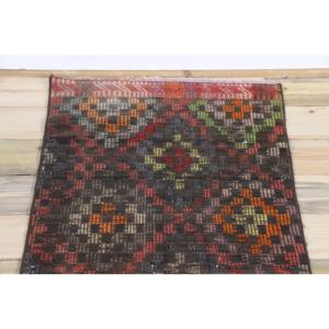 Tapis turc vintage, tapis Kilim 2,2x10,2 pieds, tapis en laine géométrique rouge arc-en-ciel - Product Image 4