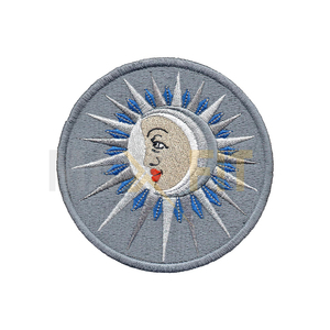 Parche personalizable con logotipo bordado para ropa Esmalte hecho a mano Principalmente en fieltro Técnica de transferencia de calor de plástico PVC Técnicas OEM - Product Image 5