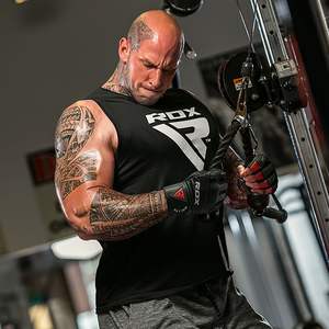 Gant de gymnastique en cuir RDX Original de qualité supérieure, rouge et noir, construction Durable avec tirettes et matériau intérieur confortable - Product Image 5