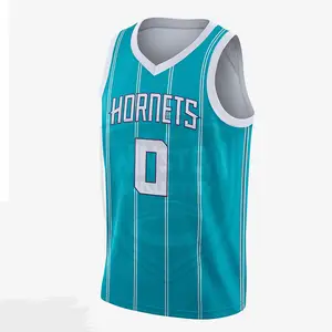 Maillot de basket-ball avec logo personnalisé de haute qualité, design respirant avec nom et numéro personnels - Product Image 1