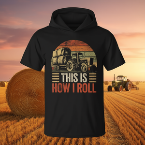 T-shirt per agricoltori con stampa 'Hay Bale Tractor' - 'This Is How I Roll' - Felpa con cappuccio e felpa senza cappuccio per la stagione del fieno - Product Image 3