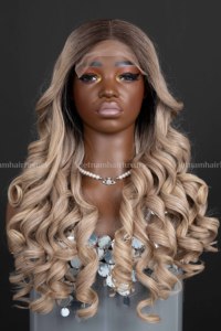 Perruque Blonde Personnalisée en Gros, Extensions de Cheveux Humains Vierges Remy Vietnamiens, Trame Simple, Racines Foncées - Product Image 3