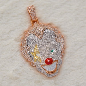 Personaje de dibujos animados personalizado Chucky 925 Plata Moissanite Icedout joyería para hombre colorido esmalte rapero Hip Hop colgante - Product Image 2