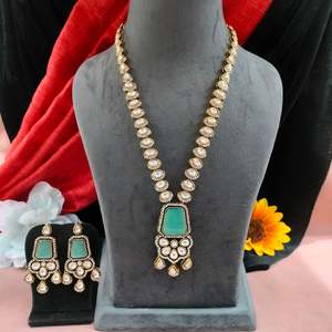 Ensemble de colliers longs en zircon moissanite Fusion élégante de glamour et de grâce magnifiquement conçue pour les personnes soucieuses de la mode - Product Image 3