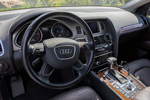 Excellent état, Audi Q7 TDI Prestige d'occasion 2015, environ 65 200 milles - Product Image 2