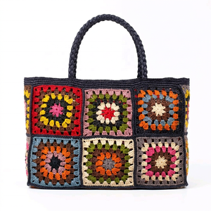 Bolso tote de rafia hecho a mano, estilo bohemio, patchwork, bolso de hombro ligero, para viajes y actividades al aire libre. - Product Image 1
