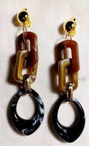 ต่างหูทำมือจากเขาควาย ดีไซน์ใหม่ทันสมัย ปรับแต่งได้ตามต้องการ งานฝีมือคัดสรรคุณภาพจากชาวชาวติม - Product Image 6