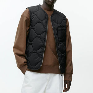 Chaleco acolchado con forro de nuevo diseño de alta calidad, chaleco ligero de plumón para hombre, chaleco de plumón personalizado sin mangas, chaqueta para hombre - Product Image 1