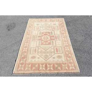 พรมตุรกีขนาด 3.6x5.5 ฟุต พรมขนสัตว์วินเทจขอบสีขาว - Product Image 1