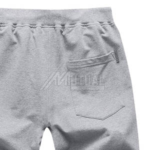 Pantalones cortos deportivos para hombre, tela de secado rápido, ajuste elástico, pantalones cortos ligeros para hombre para correr y entrenar - Product Image 6