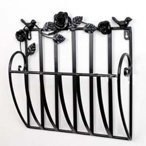 ที่วางนิตยสารโลหะเคลือบสีดำ Royal Look สำหรับวางบนโต๊ะทำงาน จัดระเบียบหนังสือและเอกสาร เหมาะสำหรับตกแต่งห้องนั่งเล่นและสำนักงาน - Product Image 6