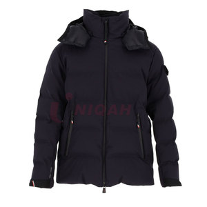 Veste matelassée d'hiver de style de rue pour hommes, manteau décontracté à capuche épais et ajusté, vêtements d'extérieur confortables et à la mode pour l'extérieur - Product Image 1