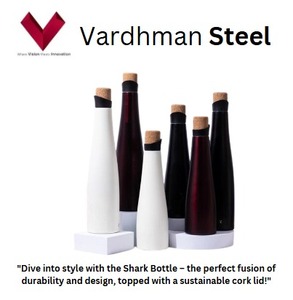 2025 Botella de bebida de plástico de 1 L inspirada en tiburones más vendida con tapa de corcho Sumérgete en el estilo con equipo de buceo duradero - Product Image 2