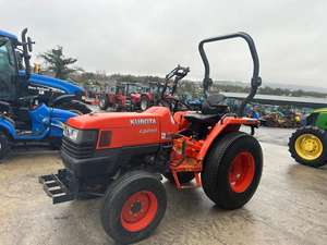 รถแทรกเตอร์คูโบต้า L3200 ขนาดกะทัดรัด ใหม่ / มือสอง - Product Image 6