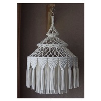 Suspension Macramé en Coton Faite Main, Texture Frangée, Style Moderne et Élégant, Inspirée des Canopées, pour Accent d'Intérieur, Ambiance Confortable, Douceur et Élégance, Anniversaire