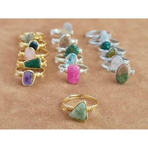 แหวนแฟชั่นอัญมณีชุบทองและเงินแบบมีสไตล์สำหรับขาย - Product Image 1