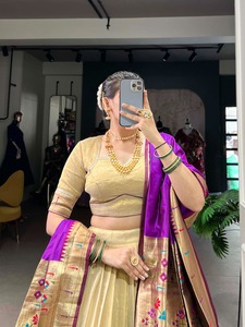 Le coton crème lourd exclusif érode la plaine avec Paithani Lace Border Festival Wear Lehenga Choli - Product Image 2