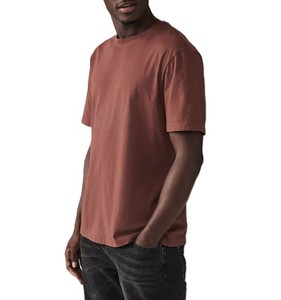 Camiseta de cuello redondo para hombre de alta calidad Tela de punto de algodón de ajuste regular Color oscuro Impresión personalizada Precio al por mayor Fabricación - Product Image 5