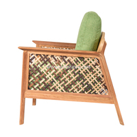 Chaise de loisirs élégante et moderne en bois massif et bambou, confortable pour la maison, le bureau, l'appartement, le salon, l'hôtel, la villa, l'intérieur
