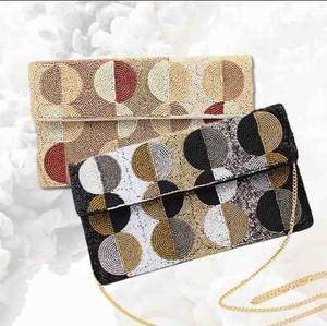 Pochette de haute qualité en soie brodée de fleurs, avec logo personnalisé, emballage personnalisé, chaîne d'épaule – Broderie et travail au point de croix - Product Image 6